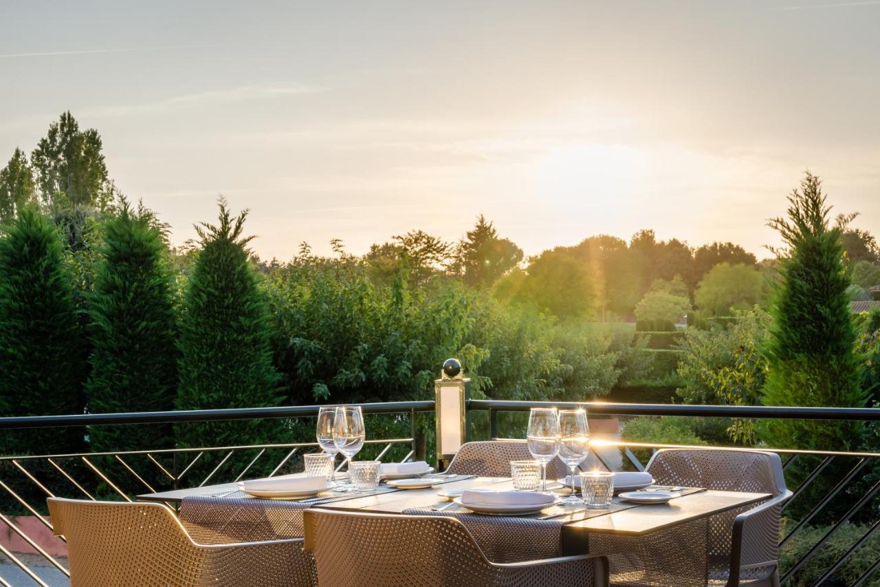 Hotel Torremirona Golf & Spa Navata Exterior photo