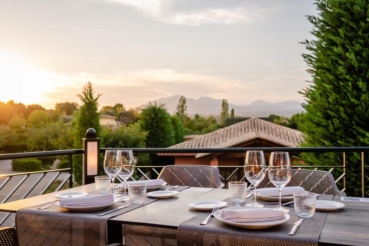 Hotel Torremirona Golf & Spa Navata Exterior photo