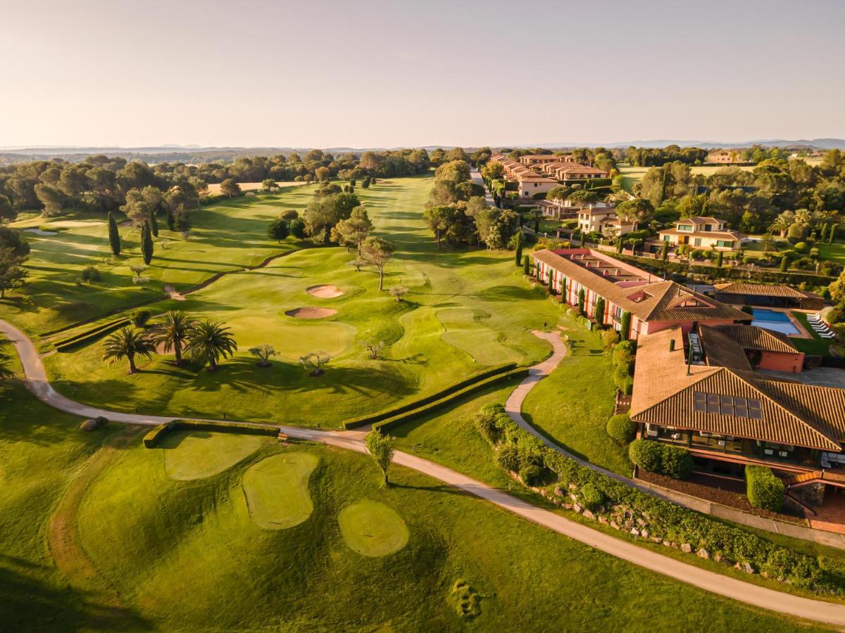Hotel Torremirona Golf & Spa Navata Exterior photo