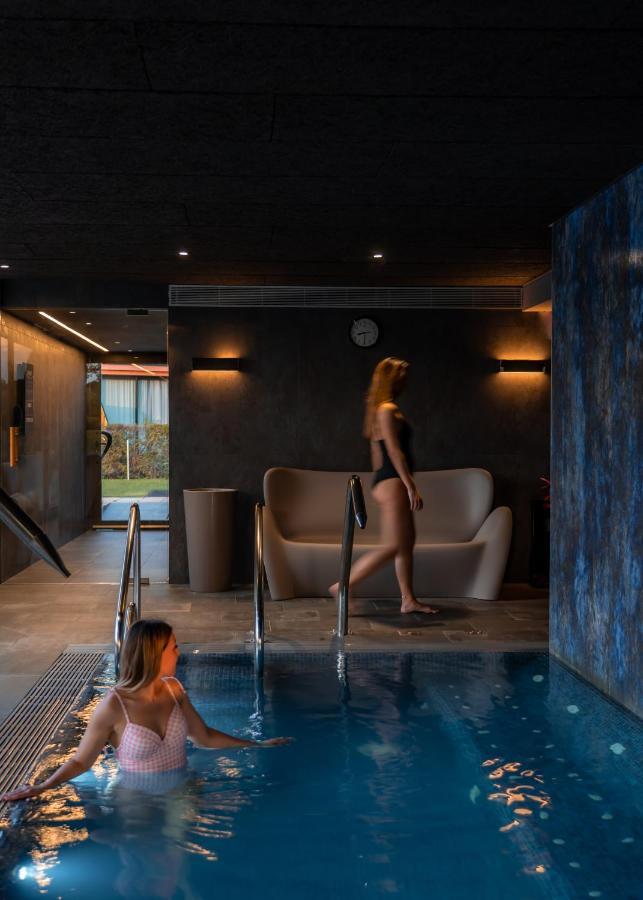 Hotel Torremirona Golf & Spa Navata Exterior photo