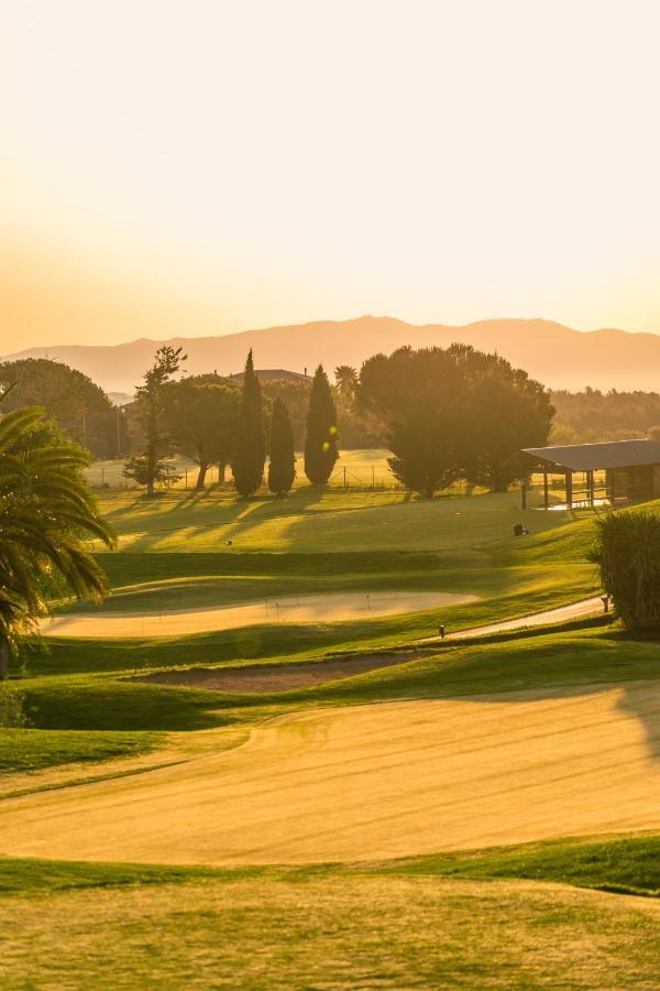 Hotel Torremirona Golf & Spa Navata Exterior photo