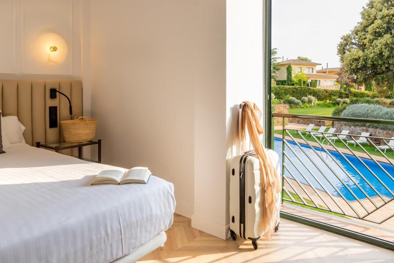 Hotel Torremirona Golf & Spa Navata Exterior photo