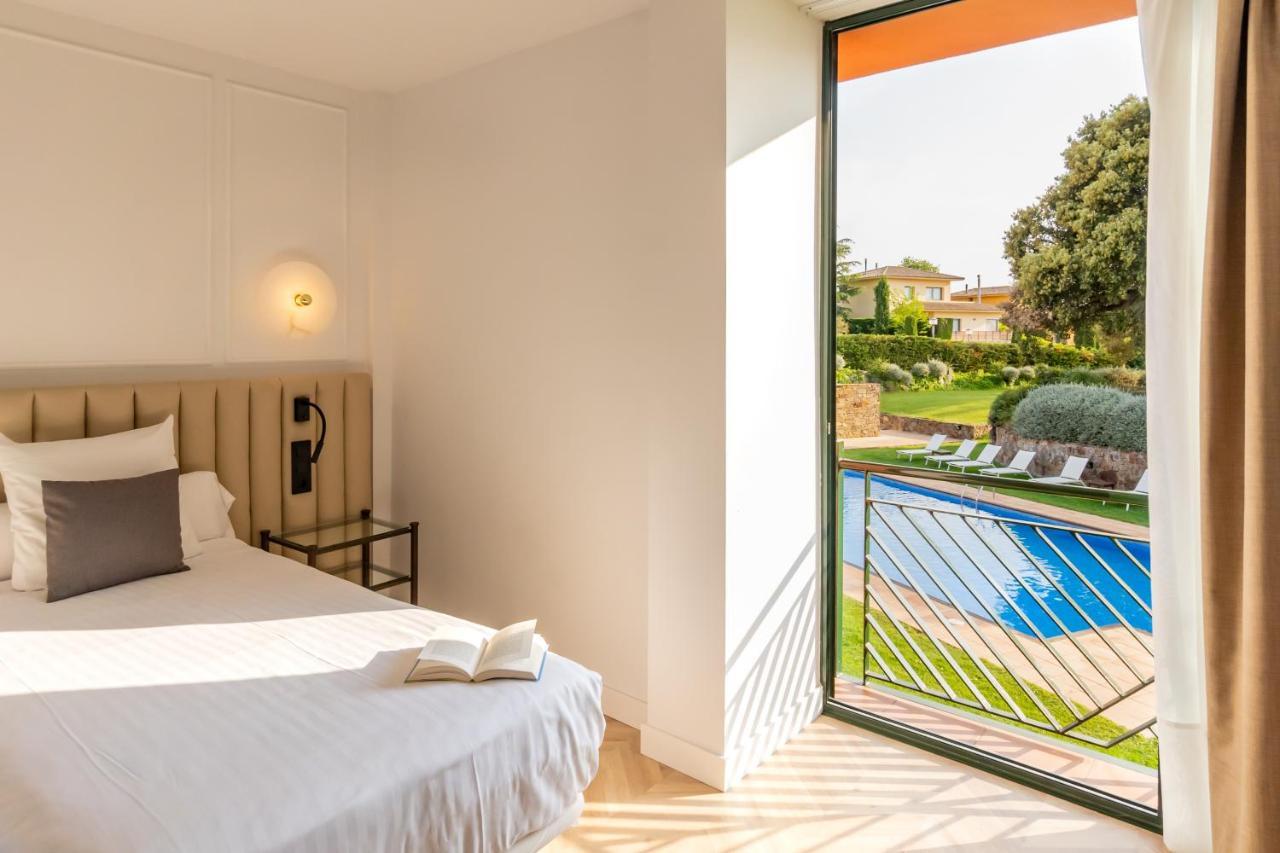 Hotel Torremirona Golf & Spa Navata Exterior photo