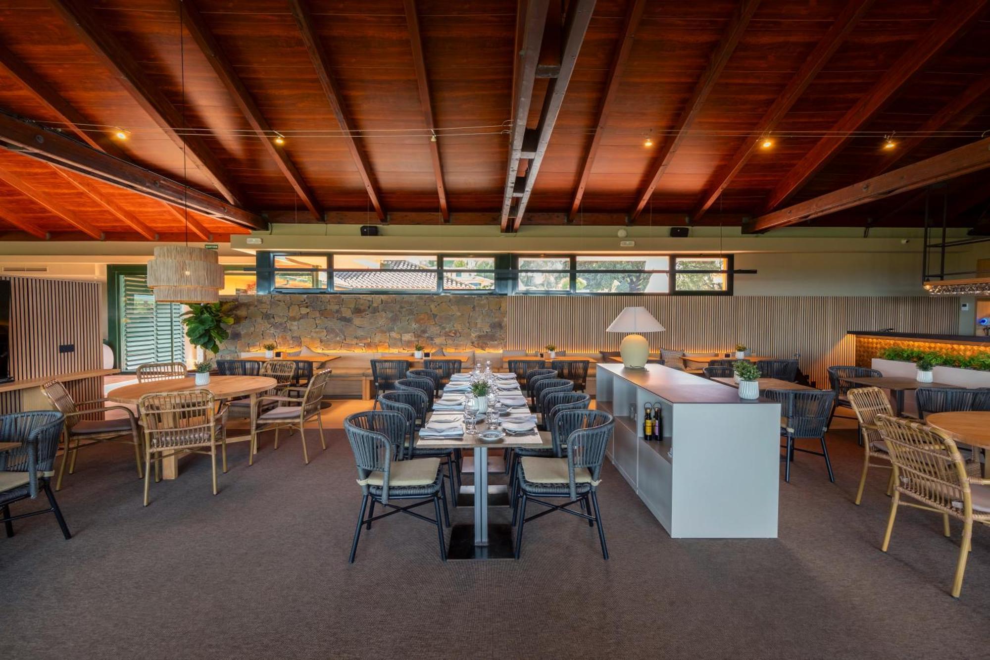 Hotel Torremirona Golf & Spa Navata Exterior photo