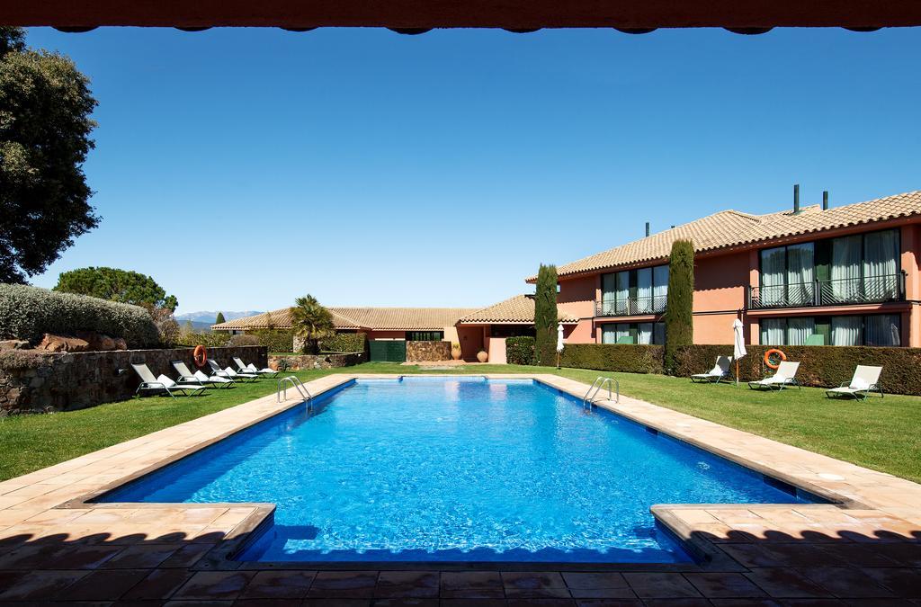 Hotel Torremirona Golf & Spa Navata Exterior photo
