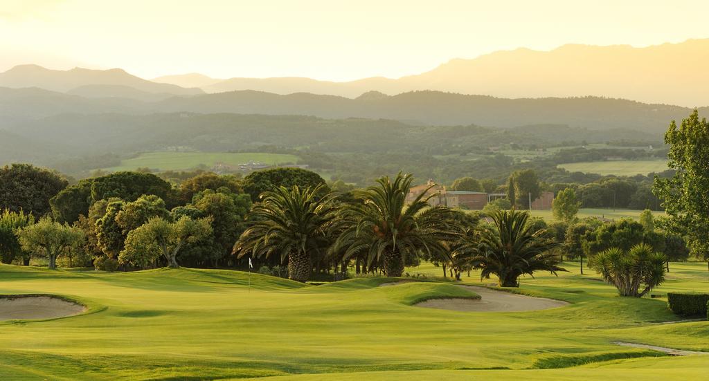 Hotel Torremirona Golf & Spa Navata Exterior photo