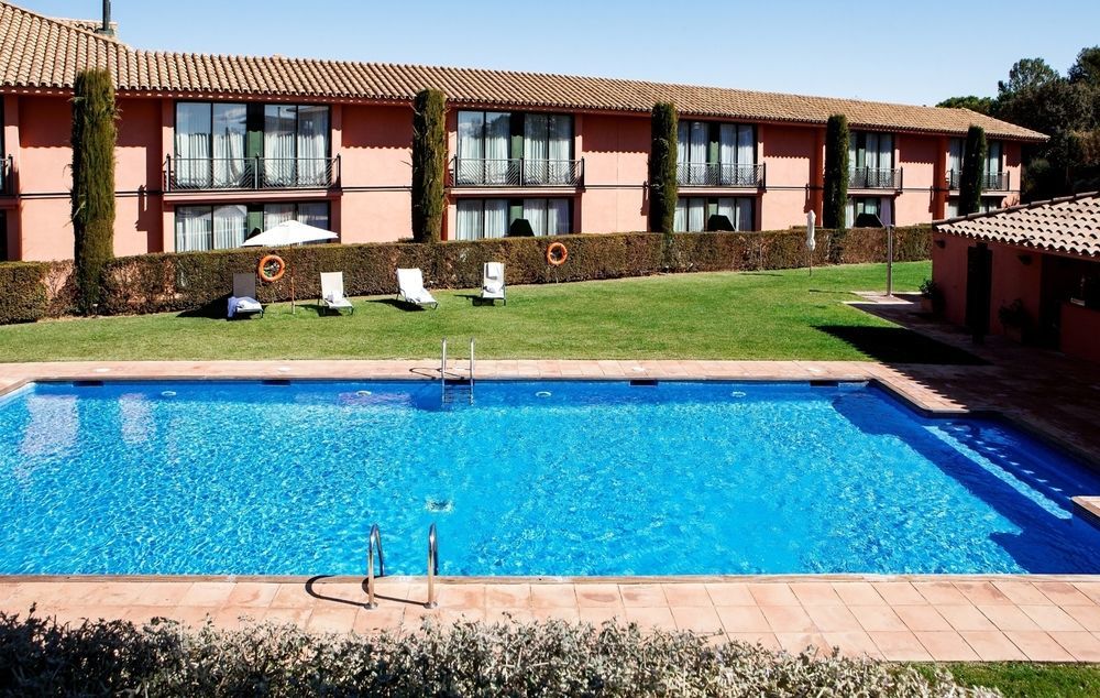 Hotel Torremirona Golf & Spa Navata Exterior photo